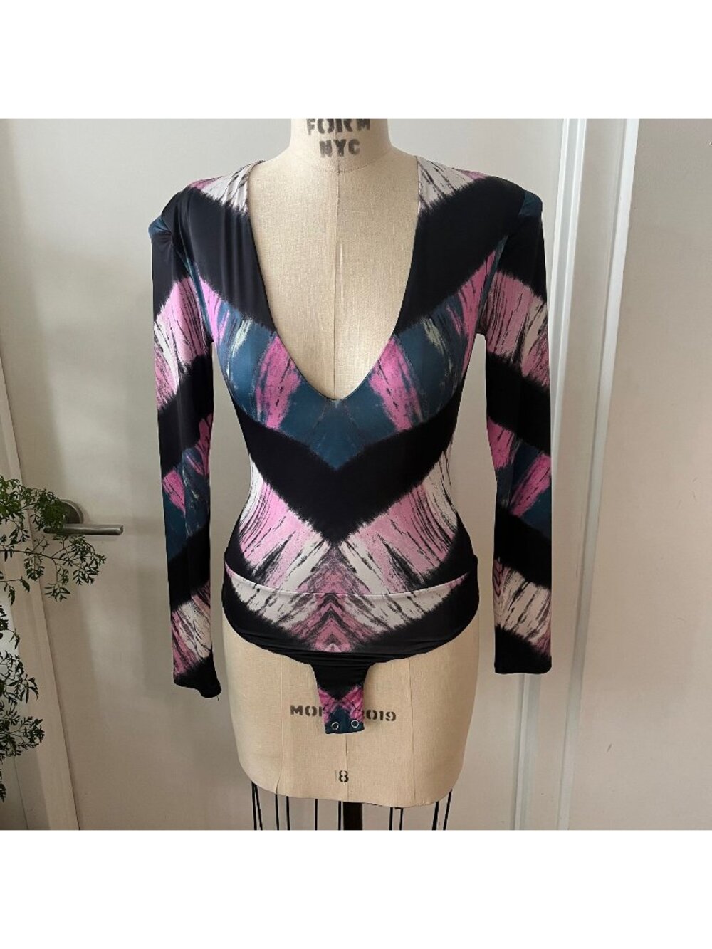 AFRM Sybil Deep V-Neck Long-Sleeve Chevron Tie-Dyed‎ Bodysuit Size Small
